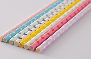 星巴克換用紙吸管，這背后的意義？